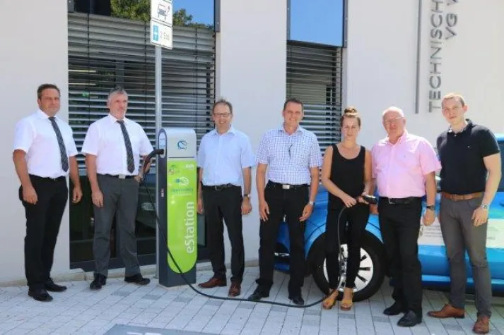 Bild: E-Ladesäule in Wörrstadt eingeweiht