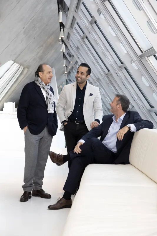 Hadi Teherani Solar Geschäftsführung: Hadi Teherani, Thomas Münzel, Payam Hazin