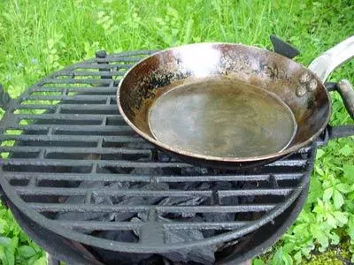 Bild: Die Pfanne für den Aussengrill