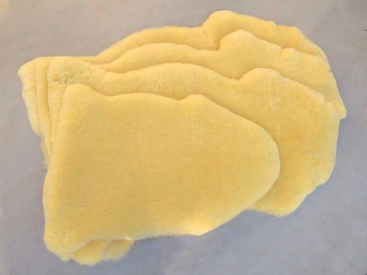 medizinisch gegerbte Lammfelle