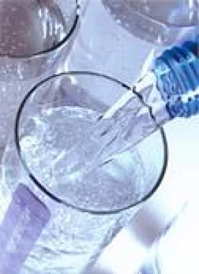 Bild: Mineralwasser macht graue Zellen fit