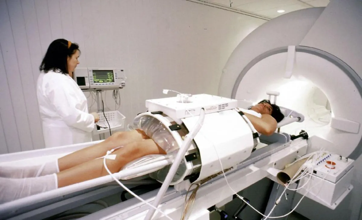 Die Dr. Sennewald Medizintechnik GmbH vertreibt modernste Hyperthermie-Systeme zur Krebstherapie durch Wärme