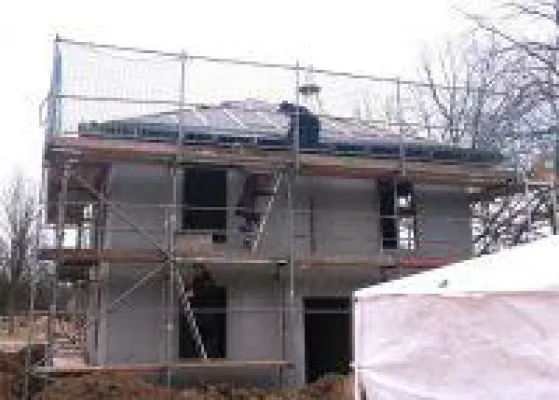 Bild: Stadtvilla im Bau präsentiert sich zukünftigen Bauherren