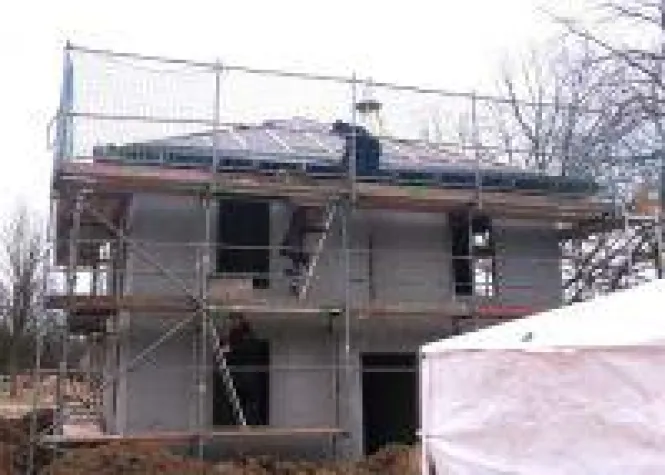 Bild: Stadtvilla im Bau präsentiert sich zukünftigen Bauherren