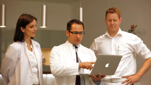 Bild: Die Arteo-Klinik Düsseldorf eröffnet Fachabteilung für Haarchirurgie in Düsseldorf