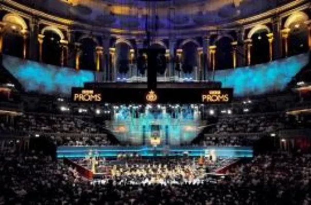 »Staatskapelle Dresden begeistert das PROMS-Publikum in London« Bild: »Staatskapelle Dresden begeistert das PROMS-Publikum in London«