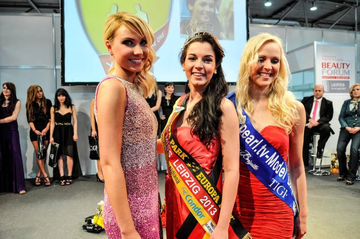 Die Top 3 des Vorjahres: in der Mitte Mareike Skara, Miss Leipzig 2013