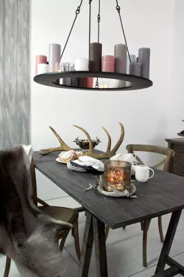 Bild: lineaRIVA präsentiert neue Möbel und Wohnaccessoires im aktuellen Winterkatalog