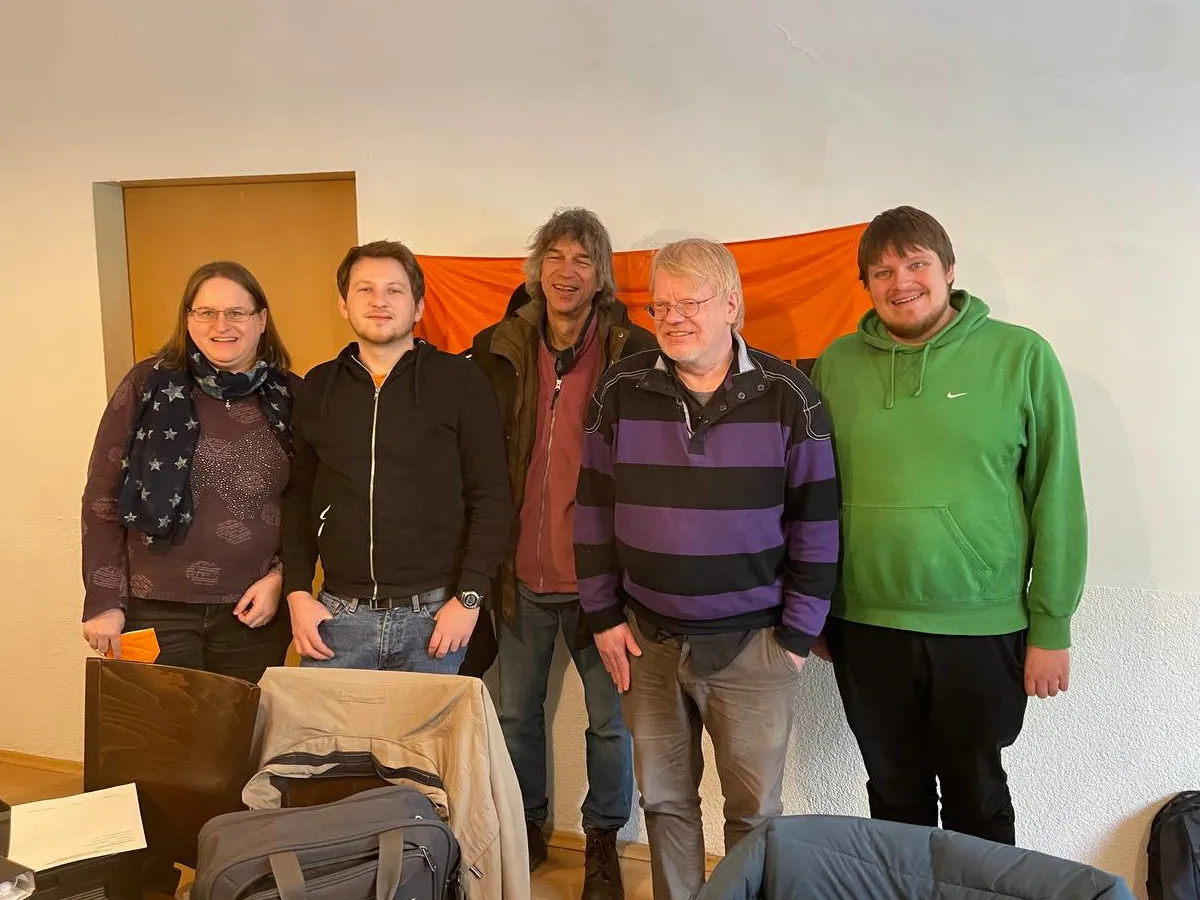 von links nach rechts: Nadja Hähle, Christoph Grenz, Martin Knoop, Jens Heitmann und Stefan Hetzel (© 2022 Piratenpartei Bonn - CC BY-SA 4.0)