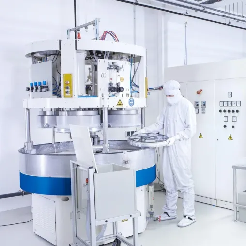 Bild: SemiQuarz Wafer etabliert sich als einer der weltweit führenden Hersteller von Quarz-, Glas- und Saphirwafern