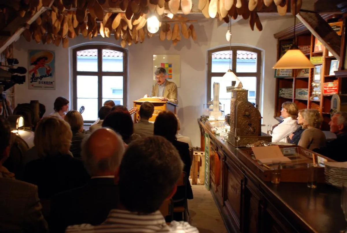 Finsterwalder Stadtgespräche - Vorträge und Lesungen in ungewöhnlicher Umgebung