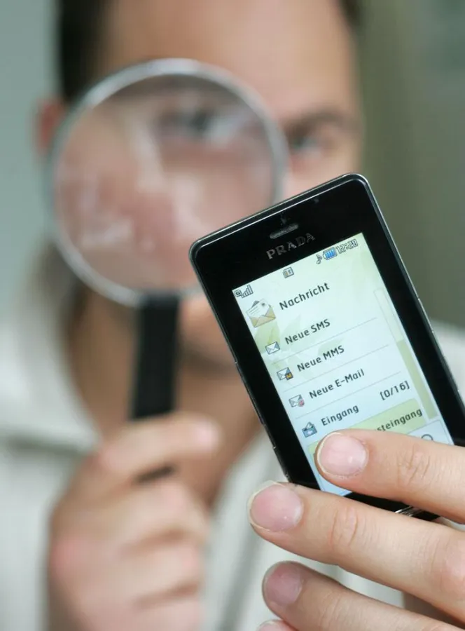 Unter die Lupe genommen: handytarife.de testet aktuelle Mobiltelefone