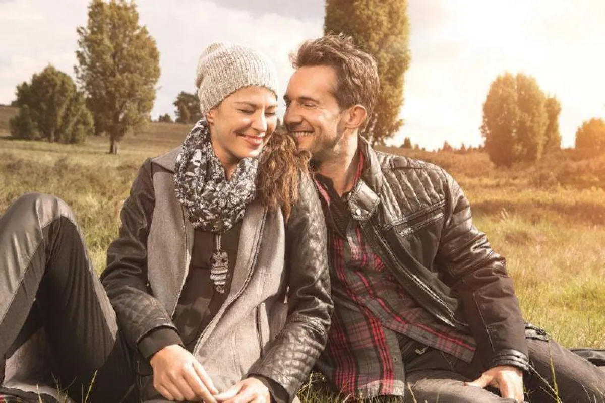 Die neue Jeans Fritz Kollektion für den Herbst-Winter ist der perfekte Begleiter für die kühle Jahre