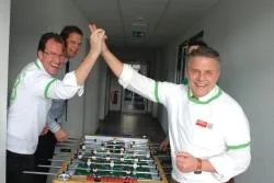 Sportlicher Schlagabtausch beim Software-Unternehmen PMCS Bild: Sportlicher Schlagabtausch beim Software-Unternehmen PMCS
