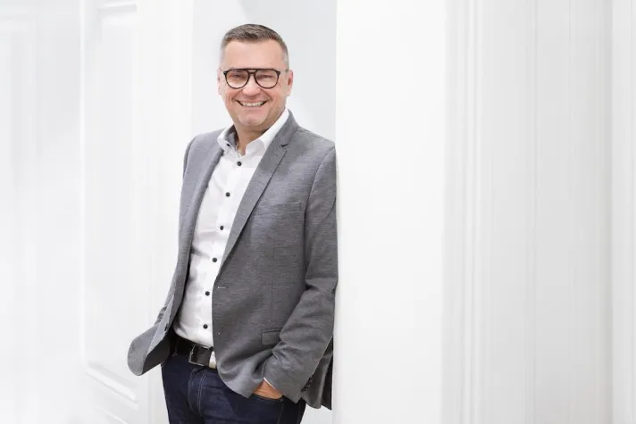 Bild: HOHE BRÜCKE vertraut bei digitaler Evolution auf 123Consulting