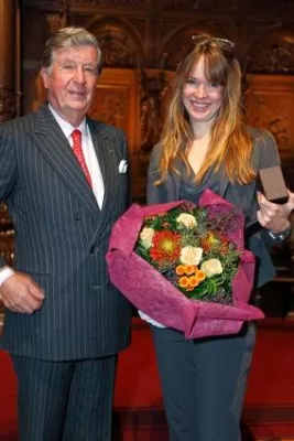 Bild: Darboven IDEE-Förderpreis 2011: Demenzfilm-Produzentin Sophie Rosentreter erhält zweiten Preis