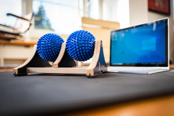 Bild: Schmerzfrei im Homeoffice mit innovativem Igelballroller