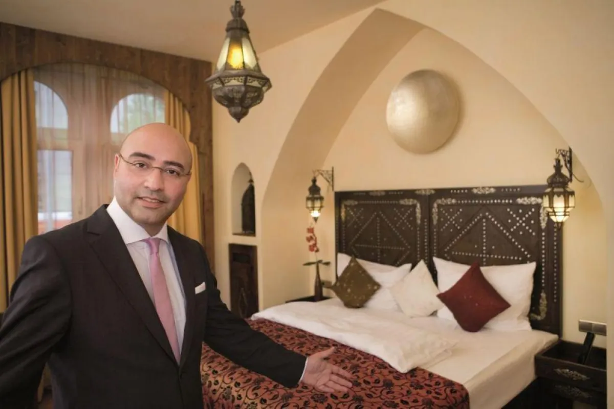 Alexander Gorjinia lädt Kulturfans in die Villa Oriental ein.