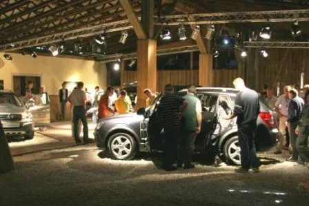 ART LIFE auf unterschiedlichem Terrain für Opel Bild: ART LIFE auf unterschiedlichem Terrain für Opel