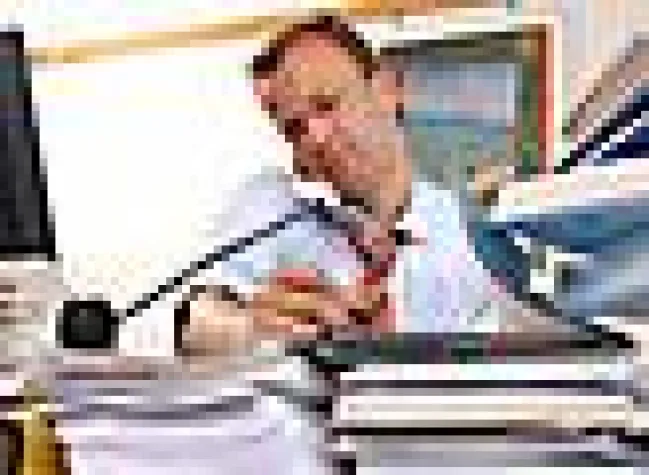 Bild: Arbeiten, wenn andere Urlaub haben - TK gibt Hitze-Tipps