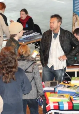 Rheinländer ab ins Ausland - away-Bildungsmesse in Aachen Bild: Rheinländer ab ins Ausland - away-Bildungsmesse in Aachen