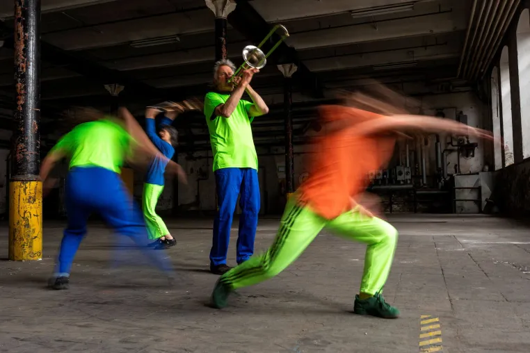 Zanders Projekt: The Space Tanz - und Musikperformance Bild: Zanders Projekt: The Space Tanz - und Musikperformance
