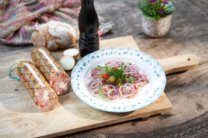 Lieblingswurst von RACK & RÜTHER für heiße Tage: Sommer Sülze Bild: Lieblingswurst von RACK & RÜTHER für heiße Tage: Sommer Sülze