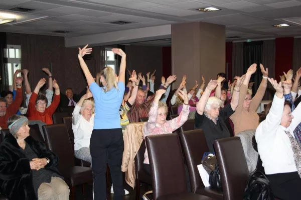 Bild: Osteoporose KnackPunkt – Tage des Netzwerk-Osteoporose e.V. in Hilders in der Röhn vom 17.05. bis 21.05 2010 .