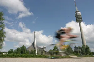 Bild: Hawaii-Feeling beim Triathlon Festival im Münchner Olympiapark