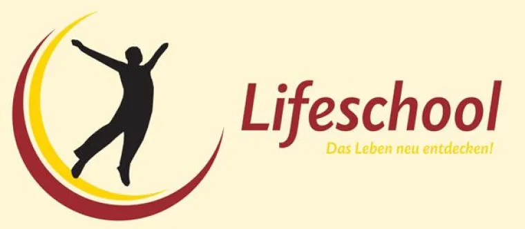 Mehr als 200 Gäste bei Eröffnung der Lifeschool Bild: Mehr als 200 Gäste bei Eröffnung der Lifeschool