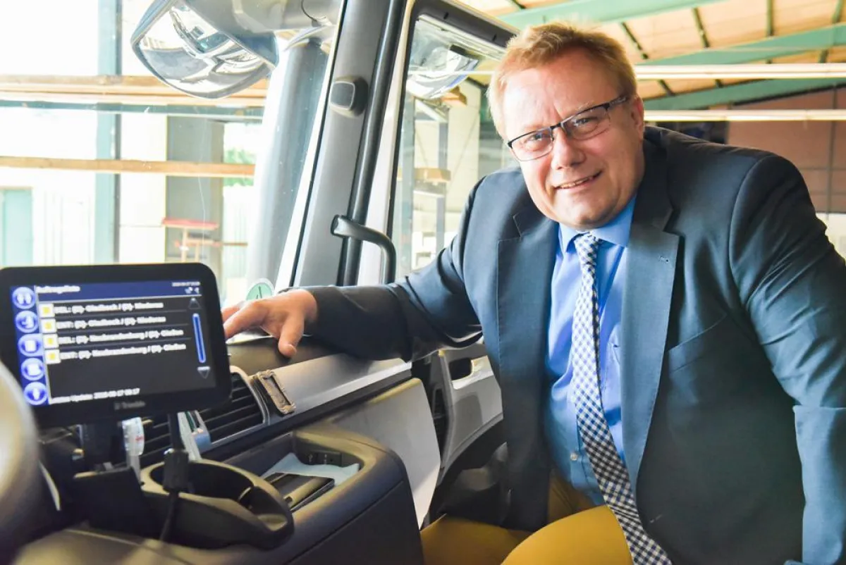 Vom CarCube-Bordcomputer überzeugt: Jörg Hoffmann, Prokurist bei Winnen.