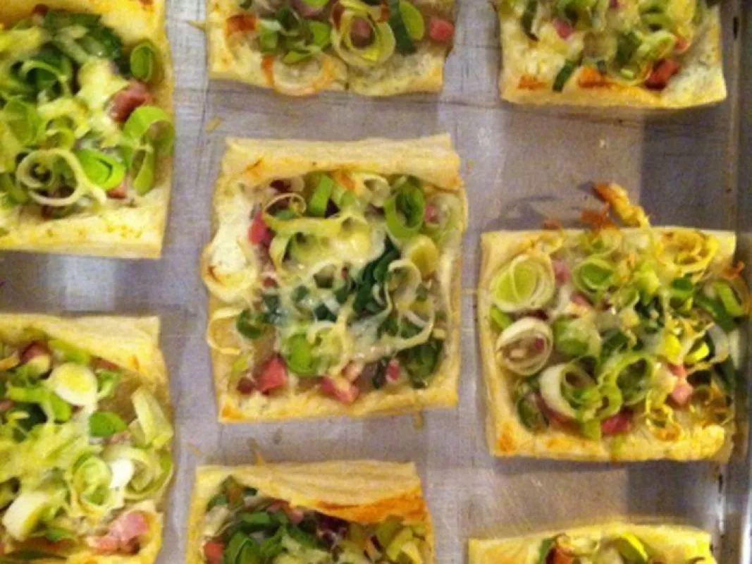 Herzhafte Winterpizza mit Lauch