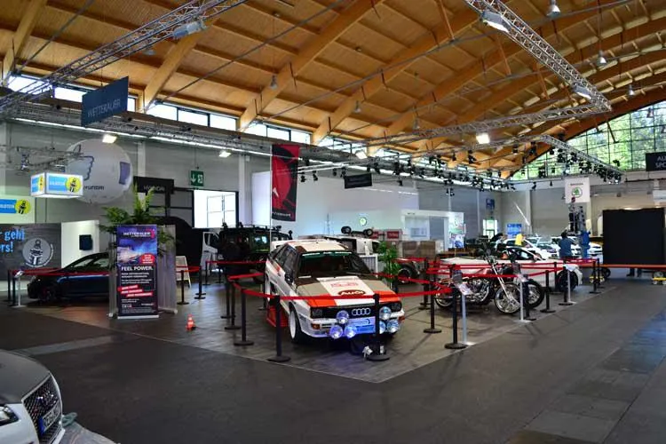 Bild: Nach der Tuning World ist vor der Tuning World: Zufriedene Gesichter bei Wetterauer Automotive in Lindau