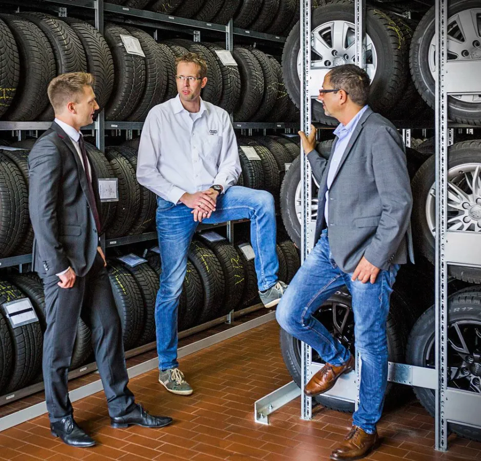 7-Ebenen Reifenregalanlage von Hacobau für Audi Zentrum Osnabrück