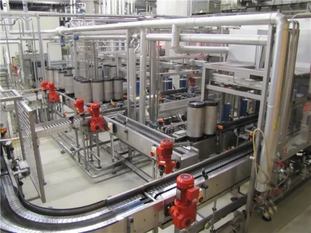 Bild: Online-Versteigerung von modernen Getränke-Abfüllanlagen