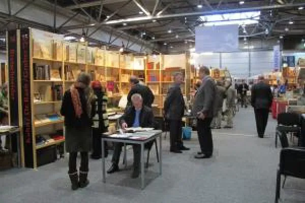Bild: Mahor-Regale auf der Leipziger Antiquariatsmesse - Flexibiliät und Belastbarkeit sind entscheidend