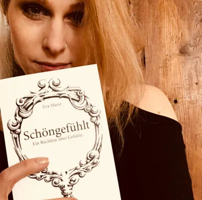 Bild: Empathie in kleinen Häppchen - Das Literatur-Debut “Schöngefühlt” von Eva Marie jetzt überall im Handel