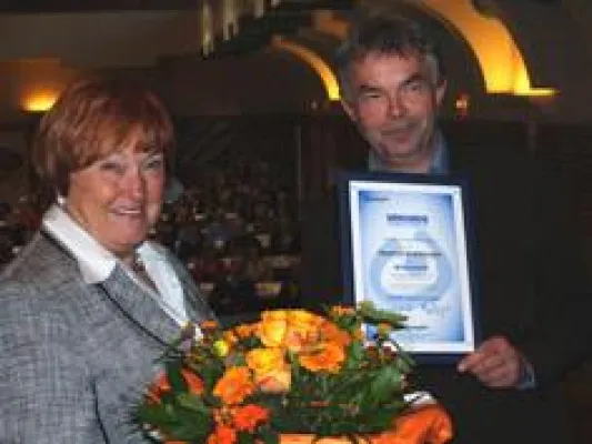 Bild: Manni Breuckmann - Neuer Botschafter der Lebenshilfe NRW