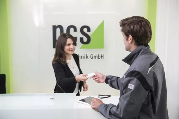 Bild: Achillesferse externe Personen – PCS Besuchermanagement sorgt für Transparenz und Sicherheitsbelehrung.