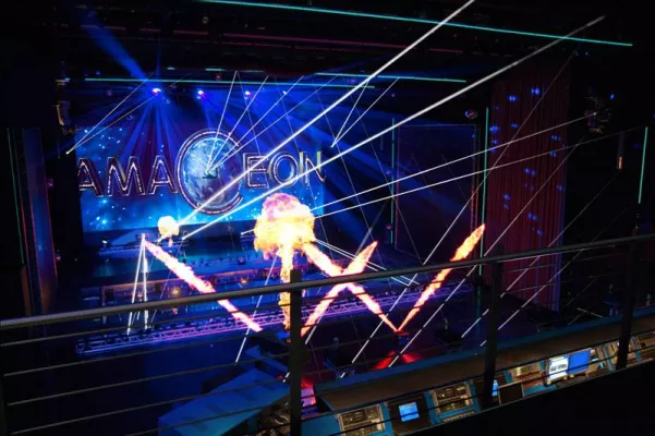 Bild: Da rollt etwas richtig Großes auf uns zu...