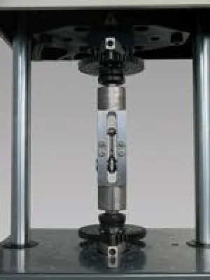 Bild: Ermüdungsprüfung an Motor-Komponenten