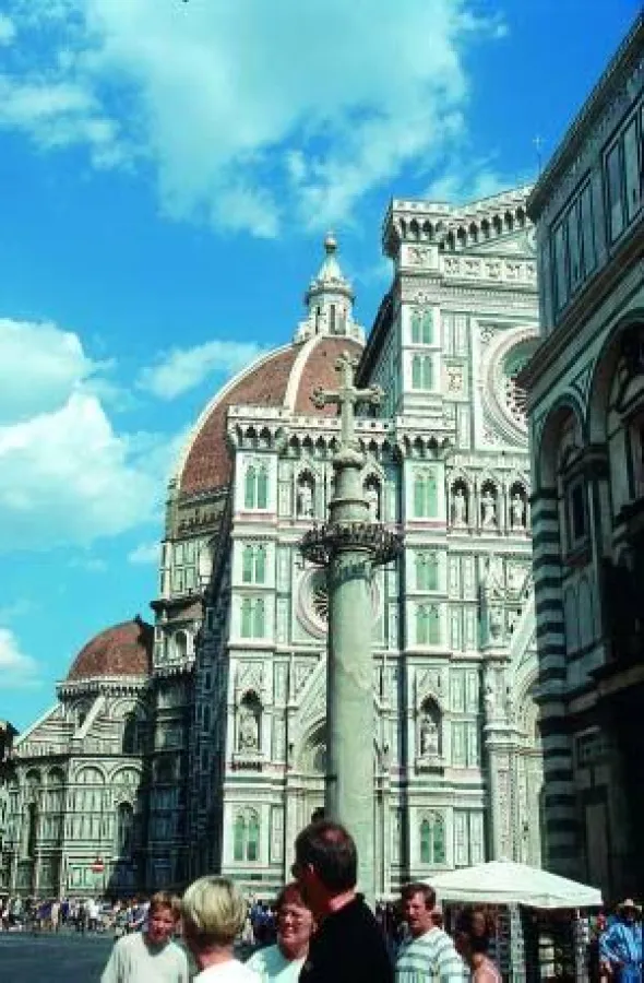 BU: Florenz, Italien, Foto: Wikinger Reisen. Abdruck honorarfrei, bitte nur mit Quellenangabe. Foto senden wir gern in hoher Auflösung zu. Bitte per Mail bei der Pressestelle anfordern.