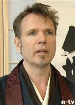 Bild: Zen-Training für Führungskräfte auf n-tv mit Zen-Meister Hinnerk Polenski in der Reihe „Fitness für Manager“