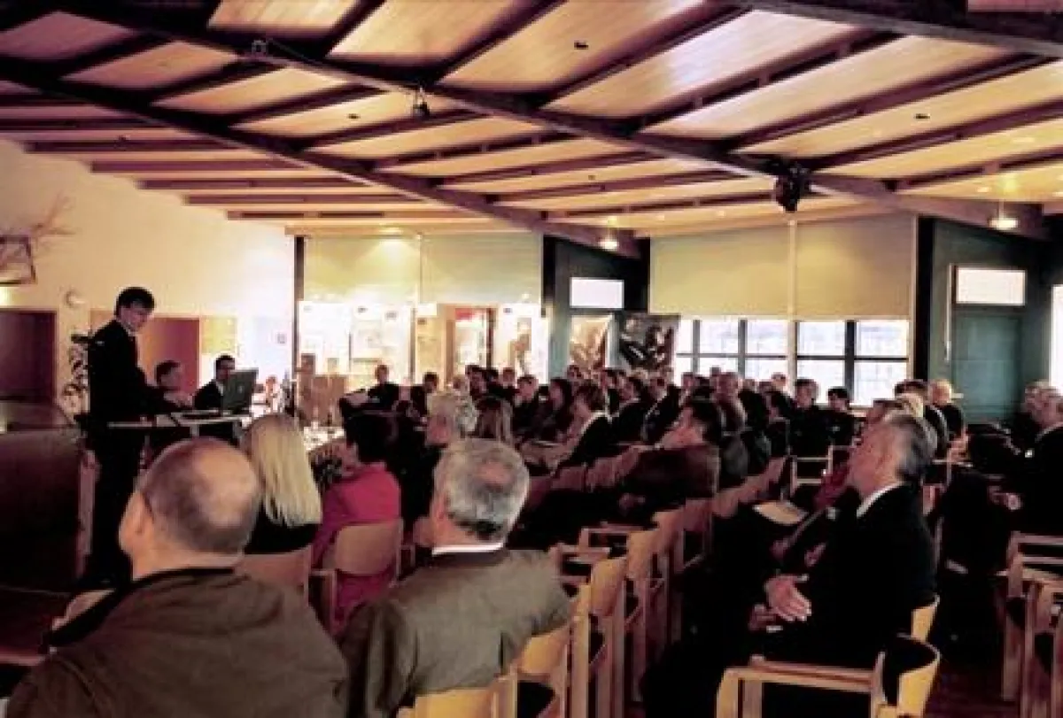 Referent Dr. Lutz H. Michel MRICS, Rechtsanwalt, DIS Institut für ServiceImmobilien