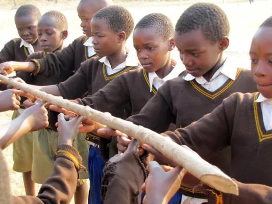Bild: Coburger RunandBike-Night unterstützt die Kinder in Tansania