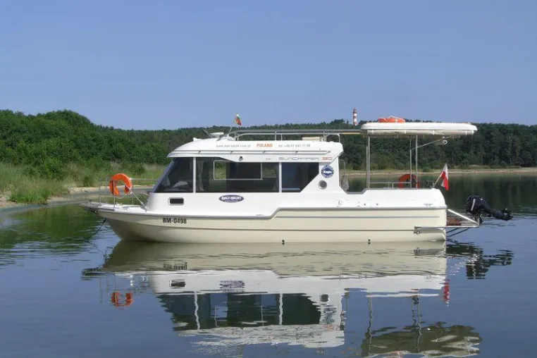 Bild: Hausboot-Premiere bei Inter-Yacht-West: Mit der SunCamper 30 ins Revier der Behaglichkeit