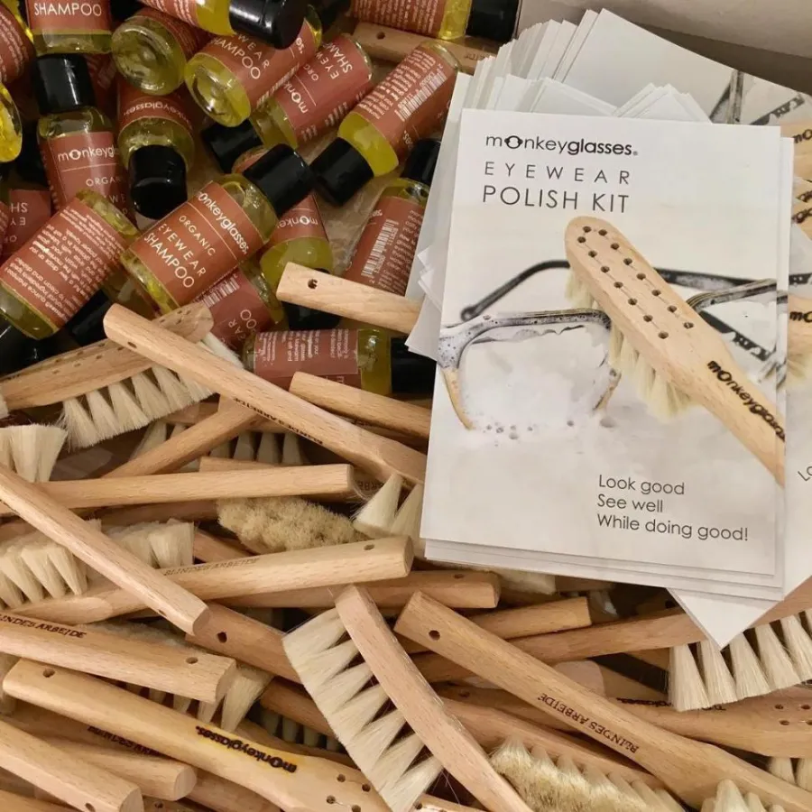 monkeyglasses Eyewear Polish Kit - Organic Eyewear Shampoo (Foto: New Line Optik)