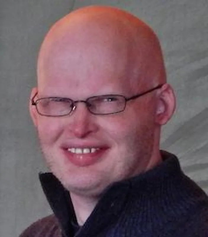Richard Simcott spricht 25 Sprachen