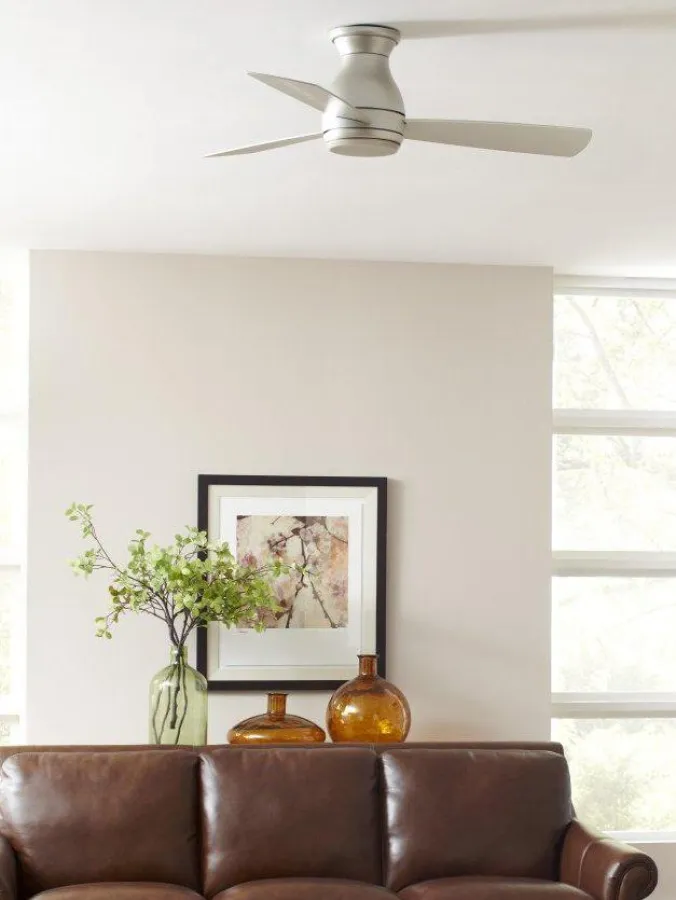 Deckenventilator Hugh in 3 Farben für kleine und niedrige Räume