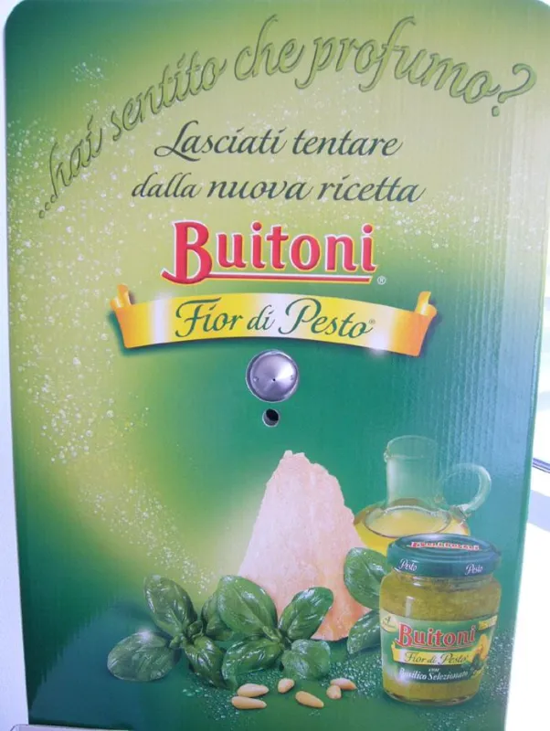 Nestlé Buitoni Display mit Duft am Regal